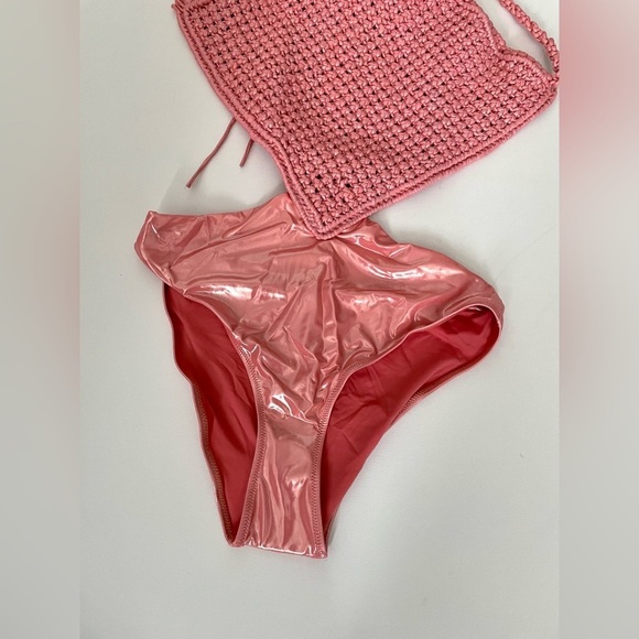 NORMAILLOT AURA SWIMSUIT PITAYA CORAL LAME WET LOOK MACRAMÉ CUT OUT CHEEKY L - Picture 8 of 8